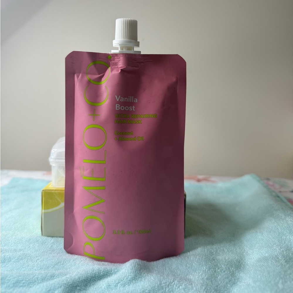Pomelo Co vanilla boost hair mask